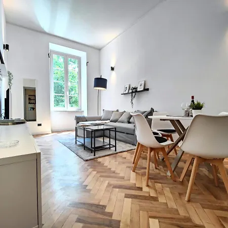 Hostdomus - La Marmora Apartment Turin