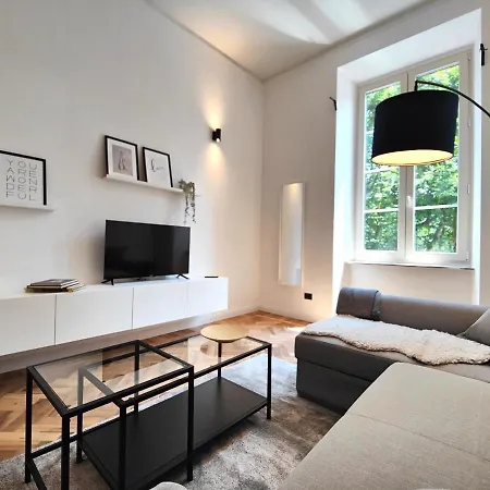 Apartment Hostdomus - La Marmora *