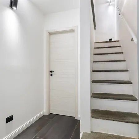 Hostdomus - La Marmora * Torino