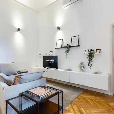 Apartment Hostdomus - La Marmora